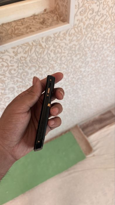 vertu signature zor sastayanya