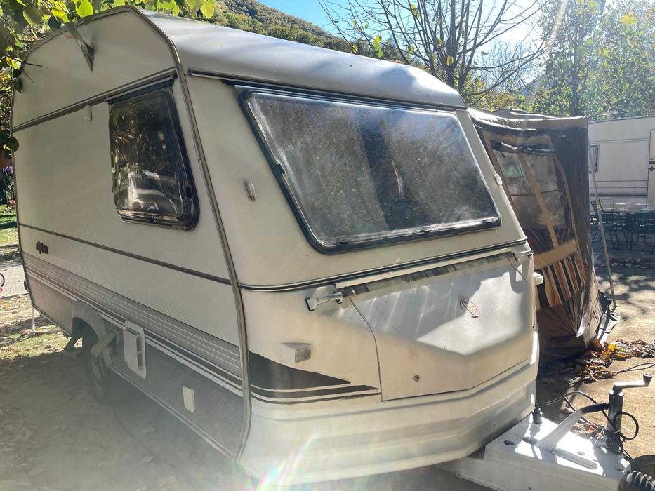 Vând Rulota Sprite Alpine