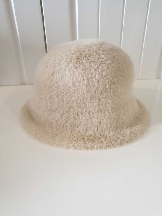 Пухкава шапка Parfois