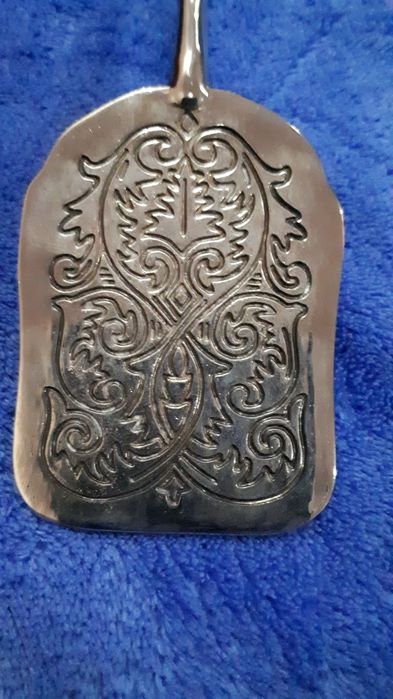 Серебряные щипцы лопатка