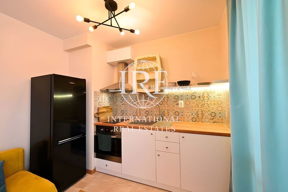 Продава се Двустаен апартамент в Варна, Колхозен пазар - 56 кв.м за 2875 €/кв.м - Снимка #9