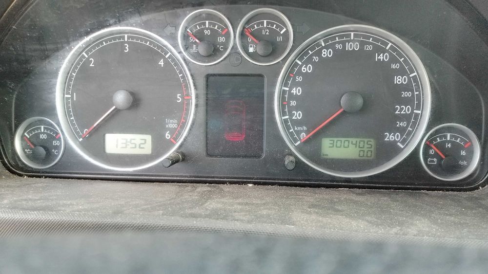 Продавам volkswagen sharan