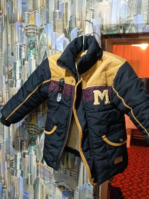 Продам куртка подростковая для мальчика новые