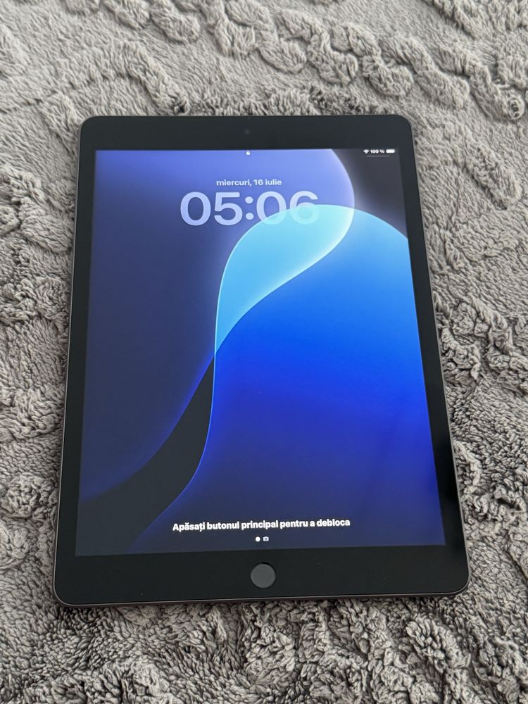 Ipad 9 (2021) 64gb Space Grey+ accesorii + husa + pix compatibil