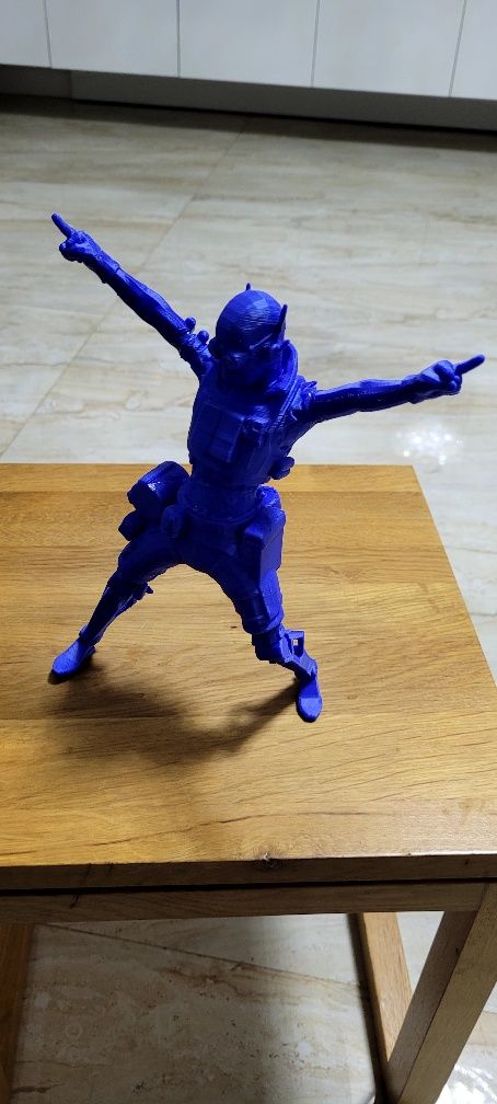Vând figurină din apex printată 3d