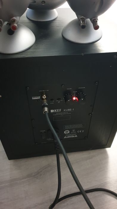 Subwoofer Kef Q400/Kube 1 cu 3 sateliti Kef  SP 3375