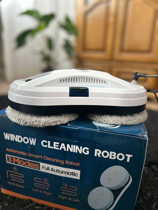 Robot spălat geamuri