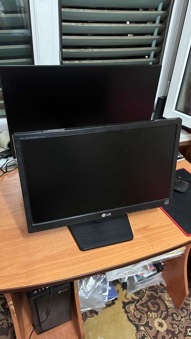 Офисный монитор LG