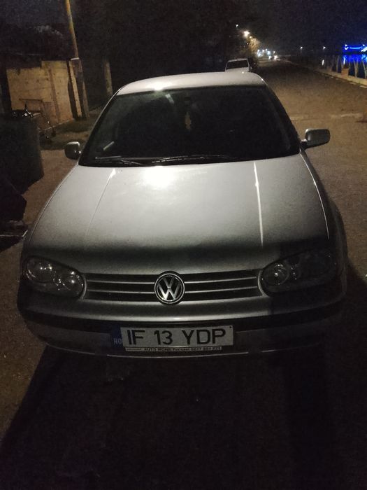 Vând golf 4 acte valabile