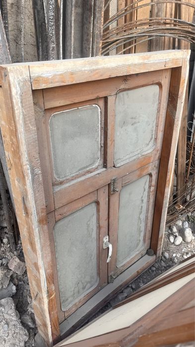 Продам деревянную дверь и деревянная рамадверь