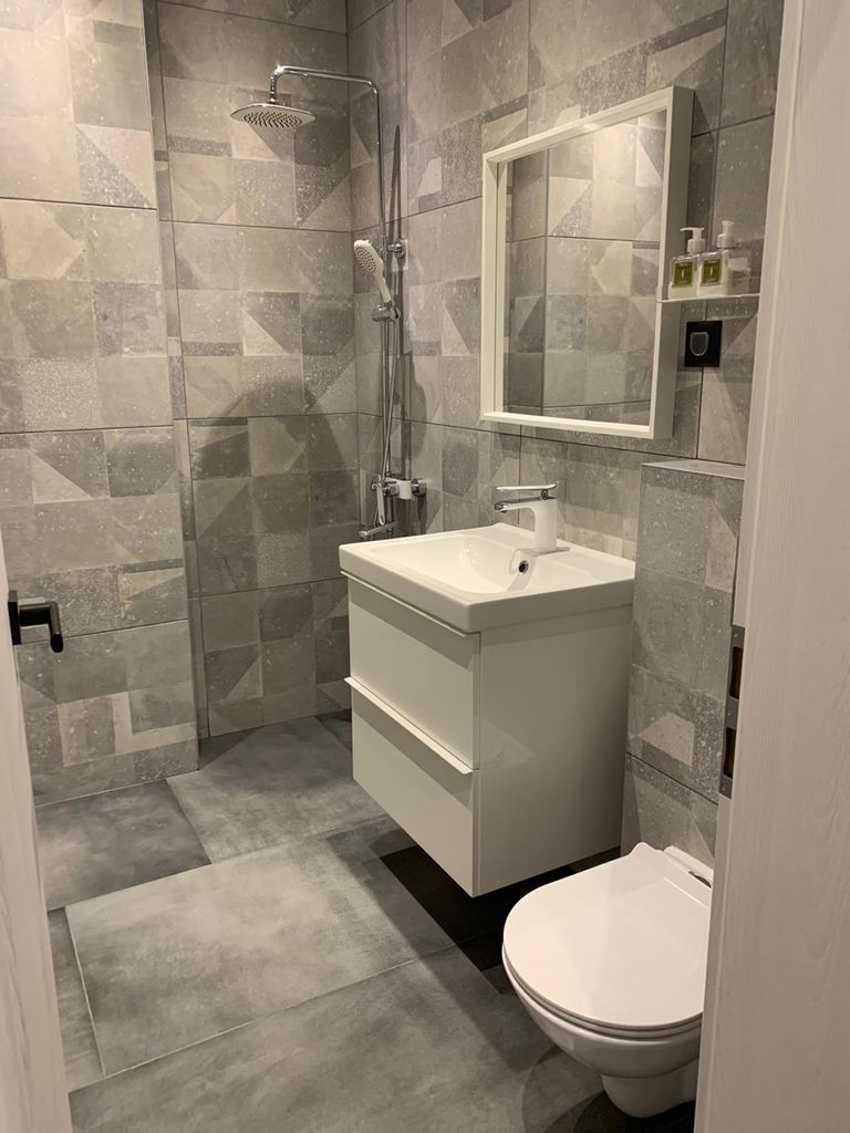 Дава се под наем Едностаен апартамент в к.к. Пампорово - 40 кв.м за 74000 € - Снимка #16