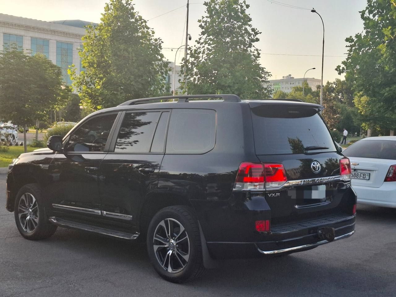 Toyota Land Cruiser 200 V6.  аренда. с. выкуп