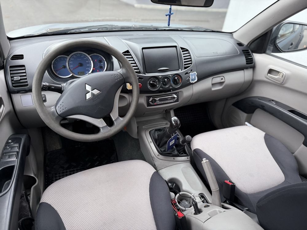 Mitubishi L200 4x4 2.5 Full Off-Road – Vopsea Verde Raptor
