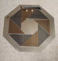 Oglinda hexagonala