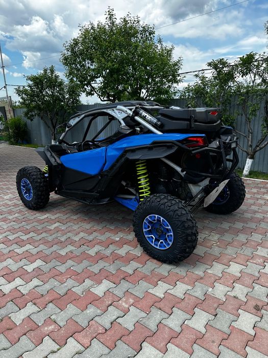Can-am Maverick XRS Turbo RR ( nu polaris cf moto )