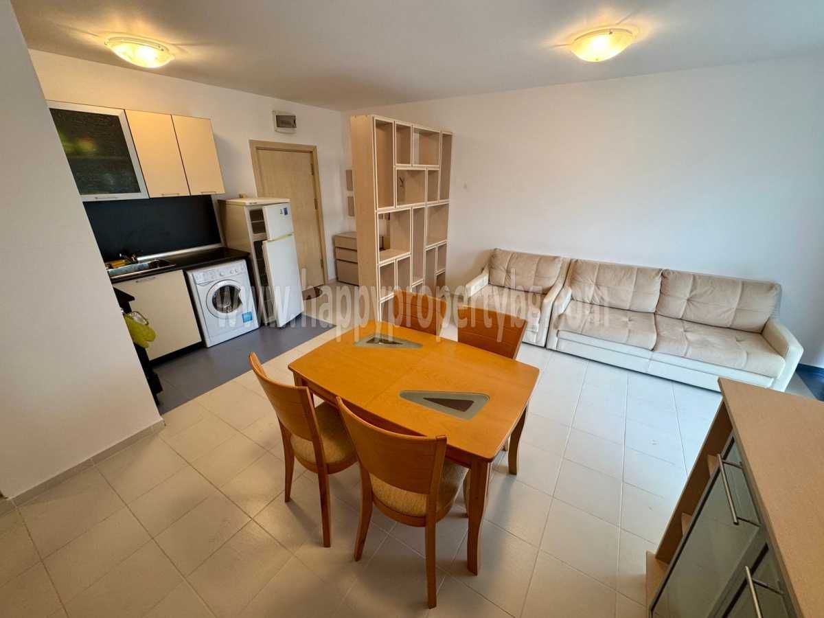 Продава се Двустаен апартамент в Свети Влас - 57 кв.м за 1150 €/кв.м - Снимка #1
