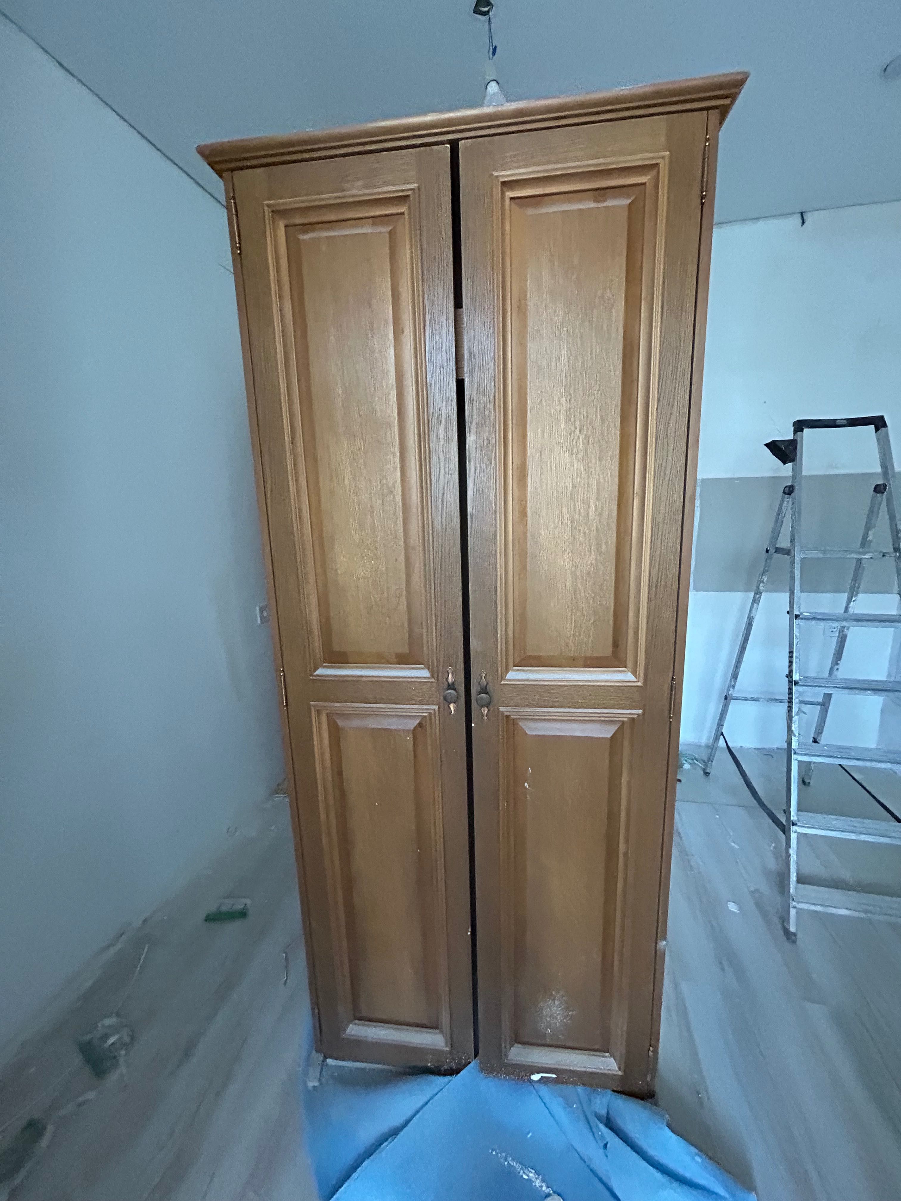Шкаф в прихожую б/у