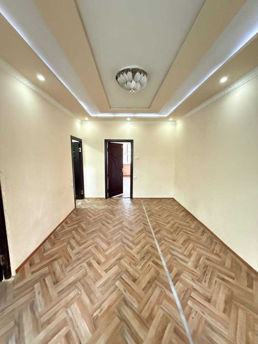 Юнусабад 7, 2в3 комн/3/4, 54м2, Зеркалка, Кирпич. Ор-р: Корзинка