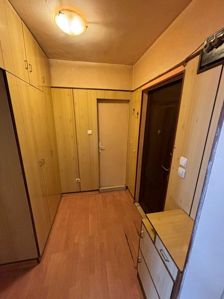Продава се Едностаен апартамент в Русе, Център - 39 кв.м за 1383 €/кв.м - Снимка #2