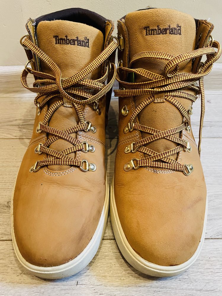 Vând ghete Timberland