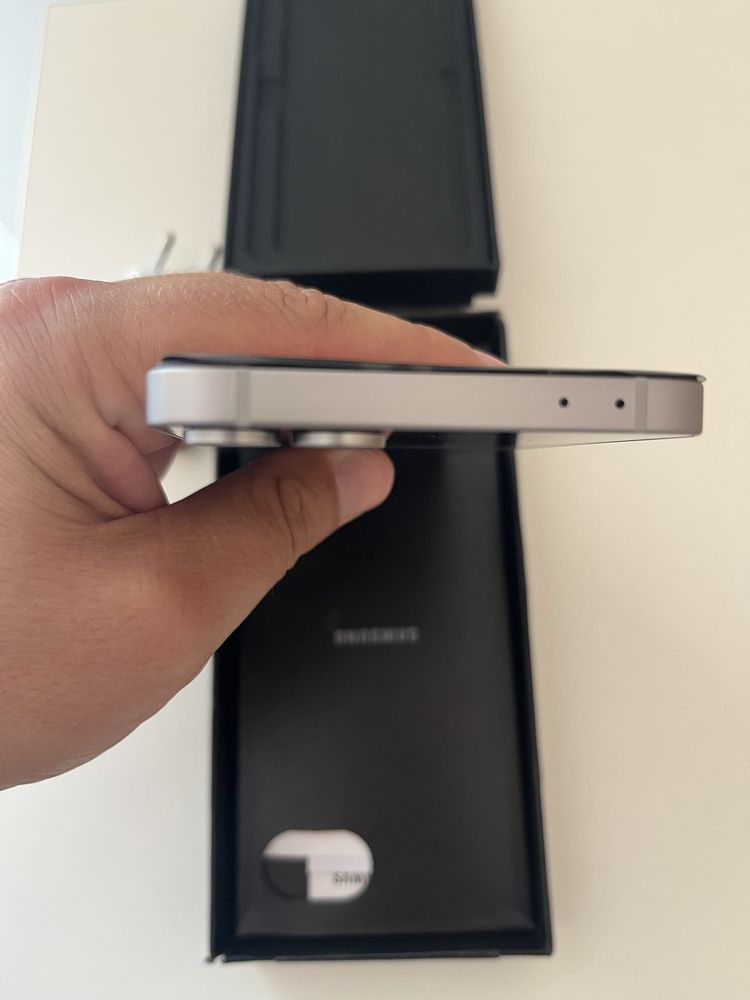 Samsung Z Flip 6 256GB