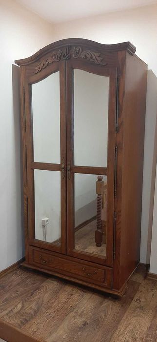 Продавам мебели за спалня