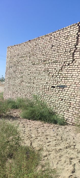 Pishgan kerpich sotiladi