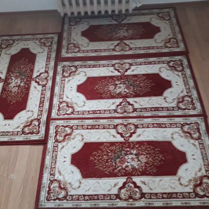 Set de 4 covor din lana pura100%, tot setul la 1200 lei