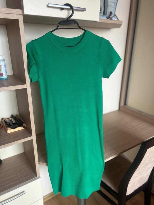 Елегантна рокля от трико