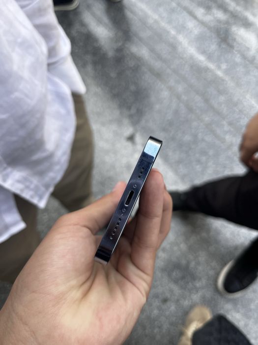iPhone 13 pro blue