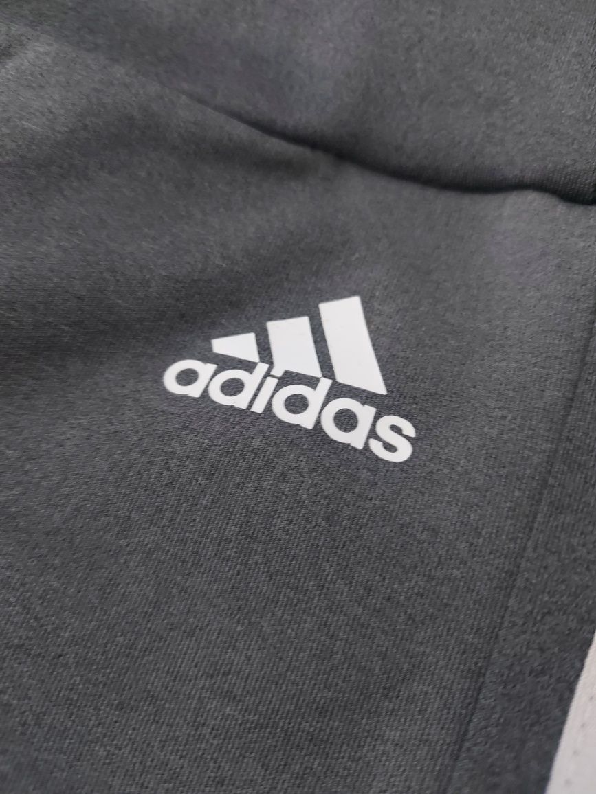 Клин adidas размер S-сив