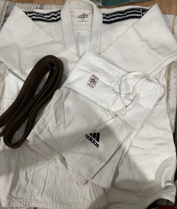 Кимоно для  дзюдо Adidas Champion2