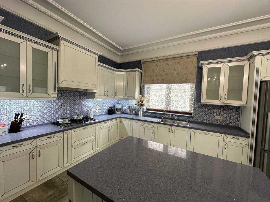 Сдается Шикарный двух этажный дом в аренду 15 соток на Юнусабаде