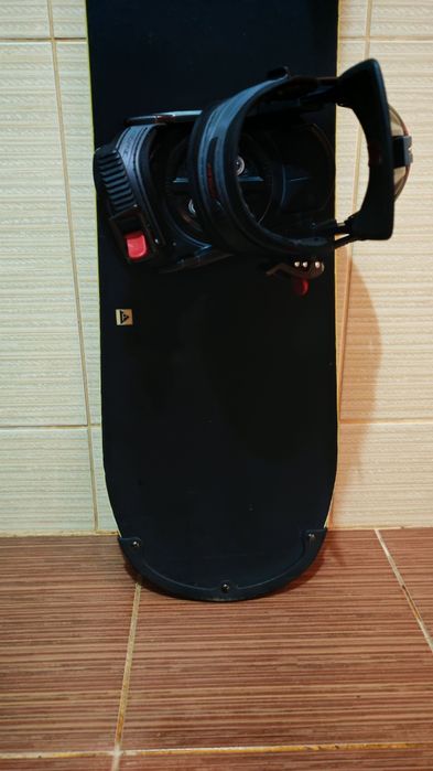 Placa snowboard nideker play 155 cm-legaturi boots Burton