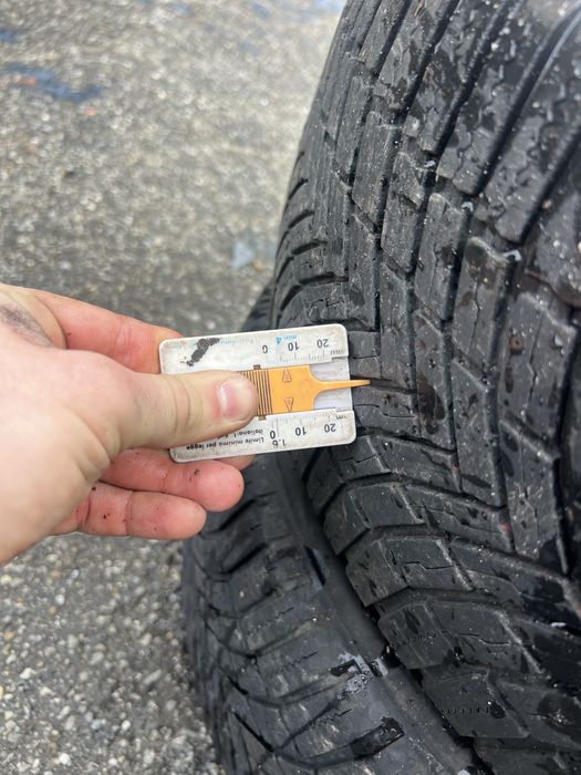 Всесезонни гуми 225/45/17 Brigestone DOT19 . Цената е за двете