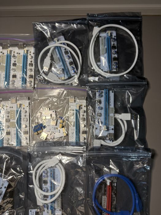 Pachet 16 x PCI E Riser x16 mining 008S & 009C