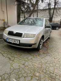 Skoda Fabia berlină - gri 1.4 benzină