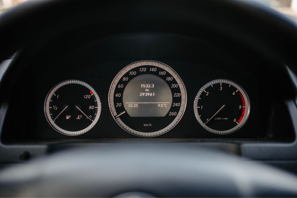 Mercedes C-class 2010 w204 220cdi