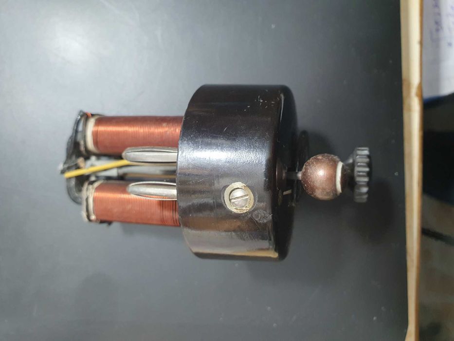 Oscilator electromecanic 0-10 Hz, interbelic