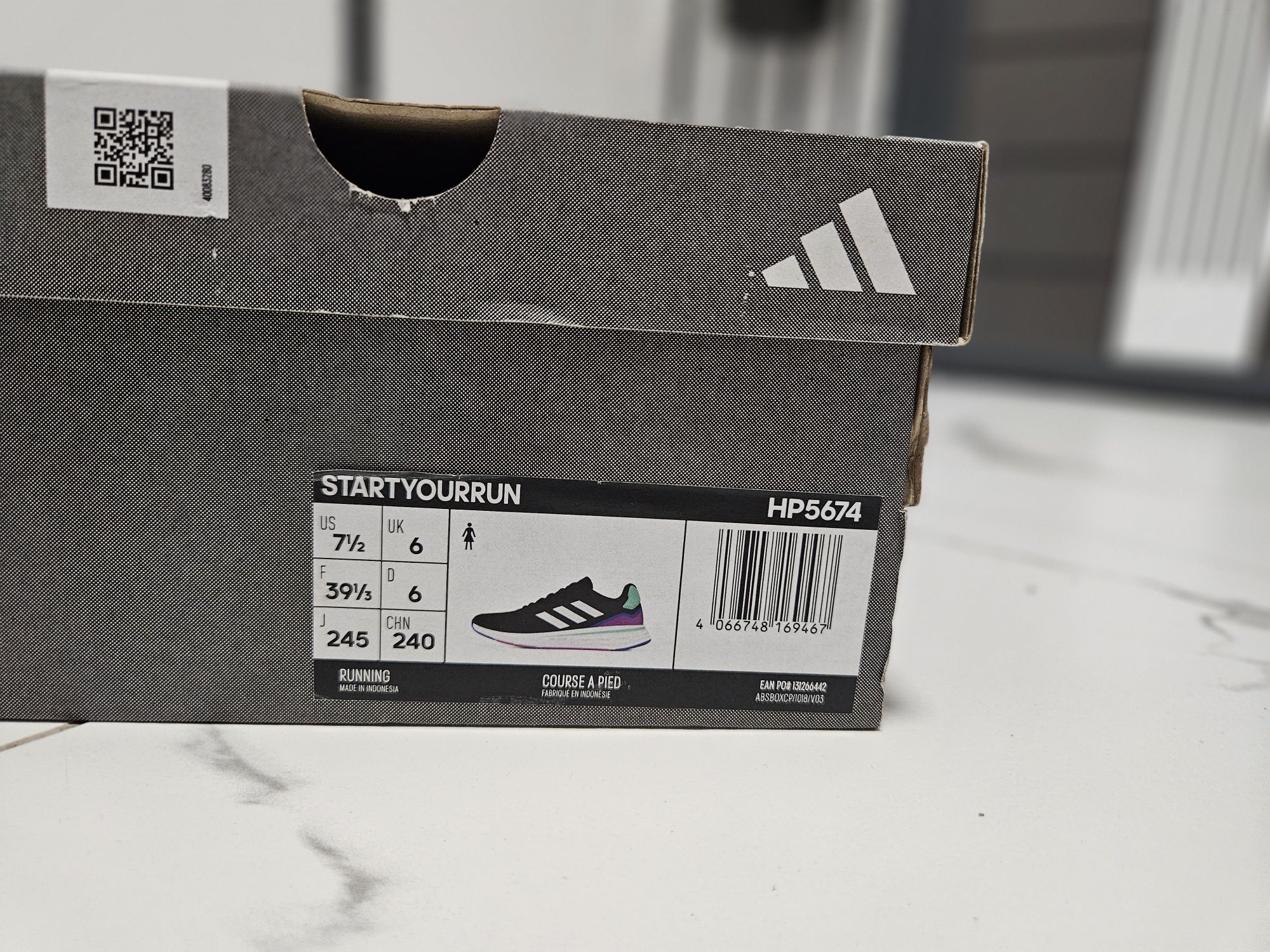Маратонки Adidas