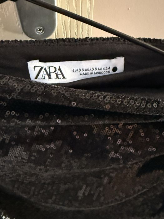 Бляскава рокля Zara