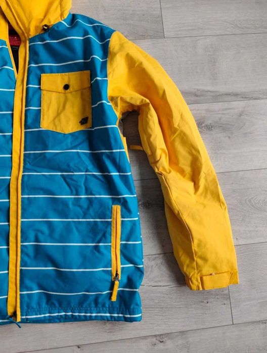 Geaca de ski/snowboard O'Neill – impermeabila si calduroasa, marimea L