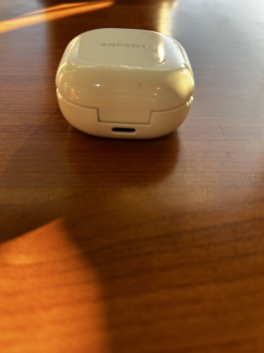 Vand casti Samsung Galaxy Buds2