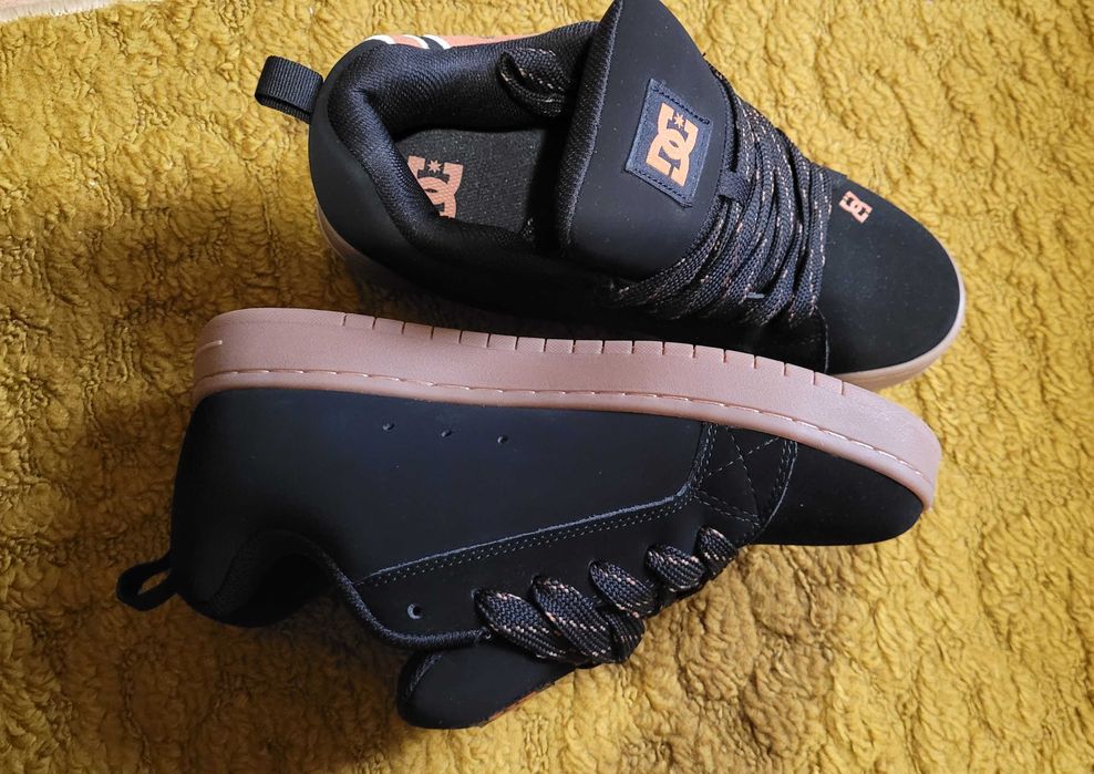 Чисто нови Кецове DC Court Graffik