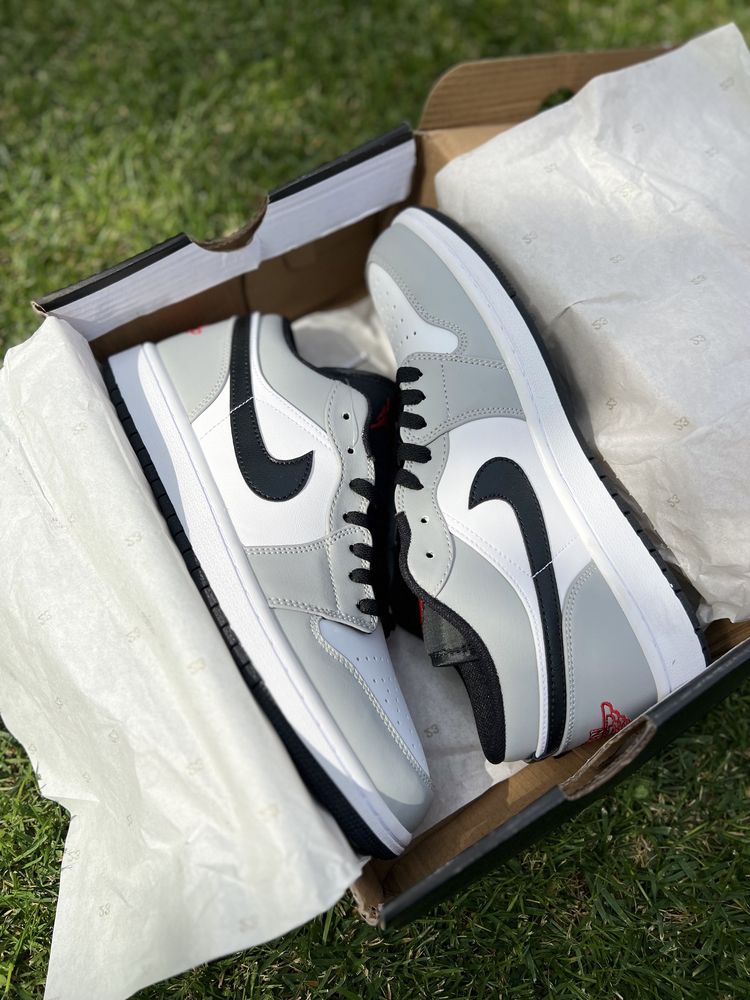 Air Jordan 1 Low Light Smoke Grey