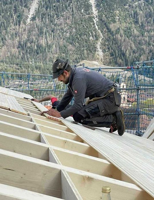 Reparatii orice tip acoperis, montaj orice tip acoperis