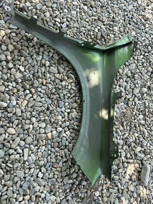 Aripă stânga față mercedes gla x156.