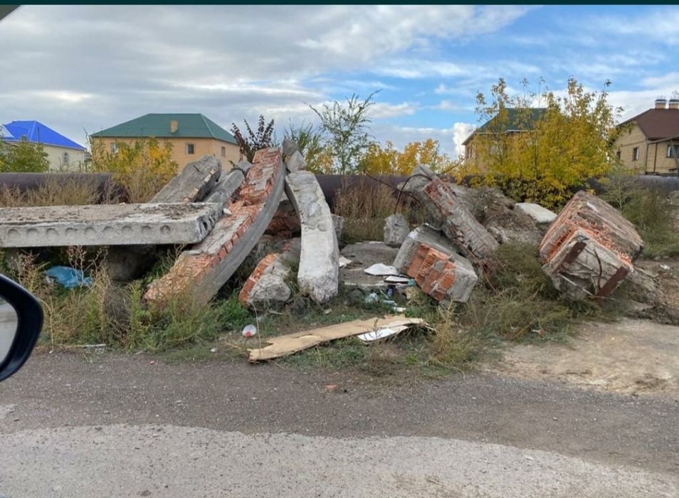 Армапояс , колонны бетонные по 3 тонны, сломанные плиты, строй мусор