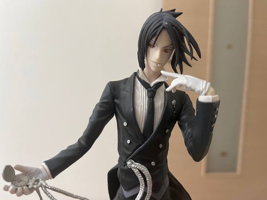 Фигурка Себастьян Михайелес из аниме Темный дворецский