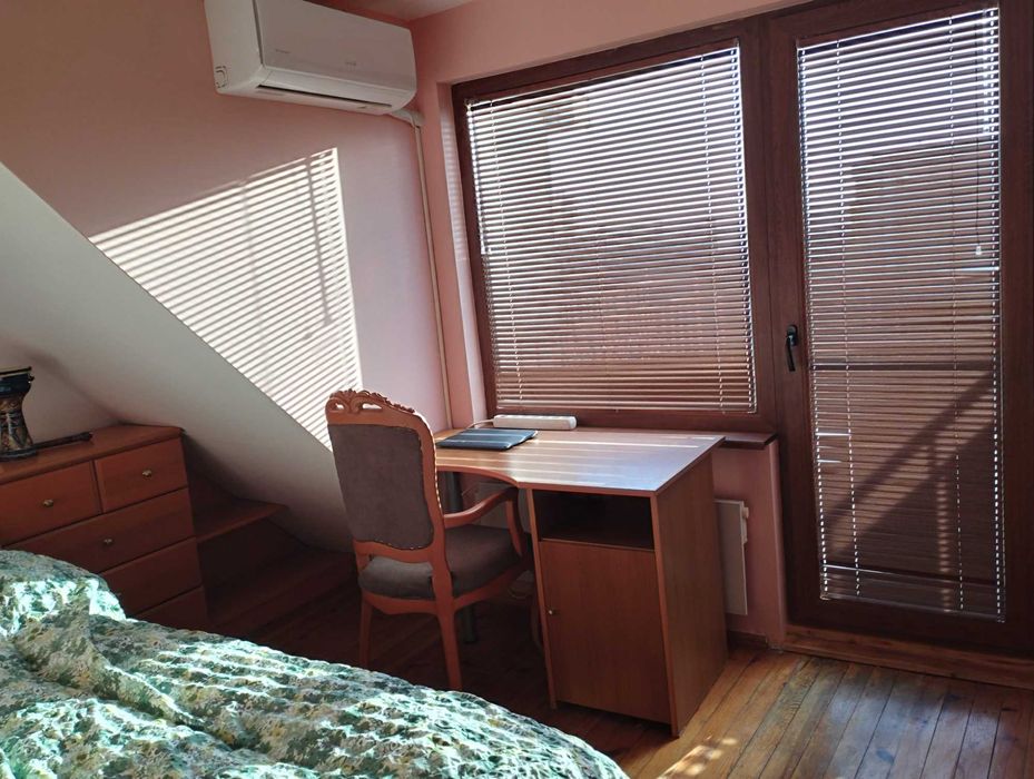 Дава се под наем Тристаен апартамент в Варна, Бриз - 139 кв.м за 900 € - Снимка #8